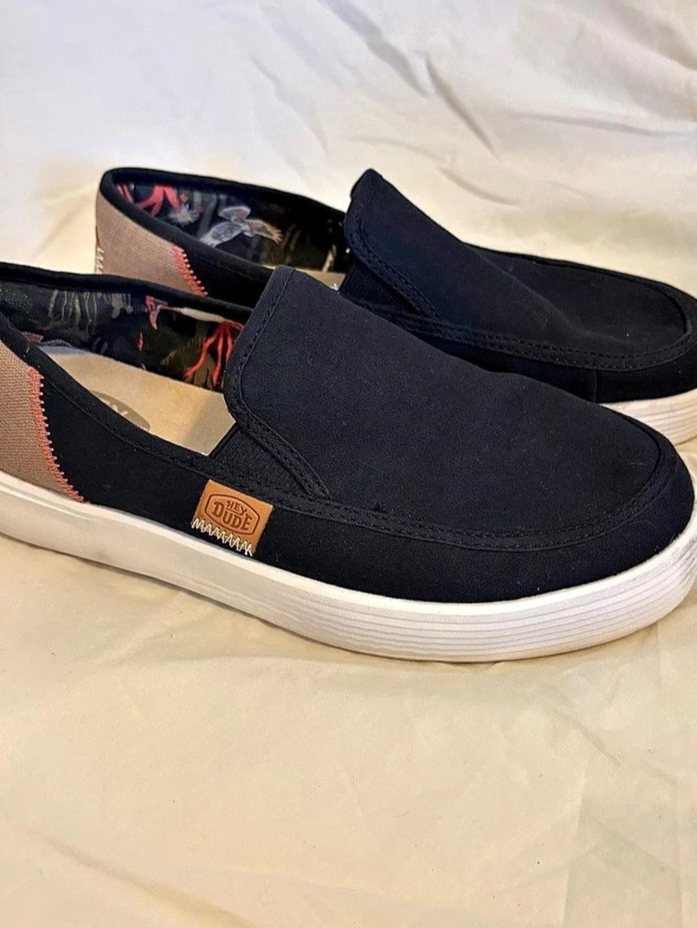 Hey Dude Sunapee Craft womens Slip-On Canvas Shoes Black US 9